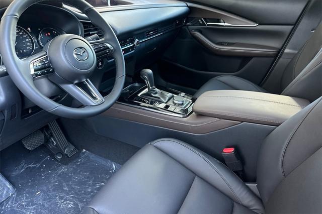 Photo of 2025 Gray Mazda CX-30