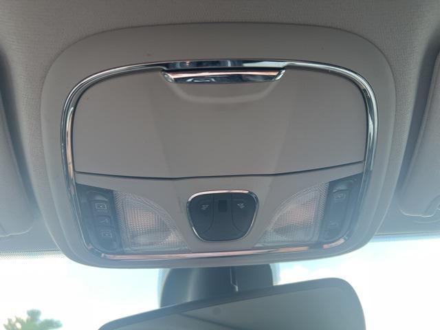Photo of 2020 Billet Silver Metallic Clearcoat Jeep Cherokee