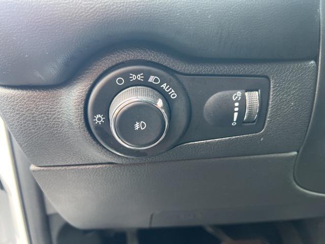 Photo of 2023 White Knuckle Clearcoat Dodge Durango