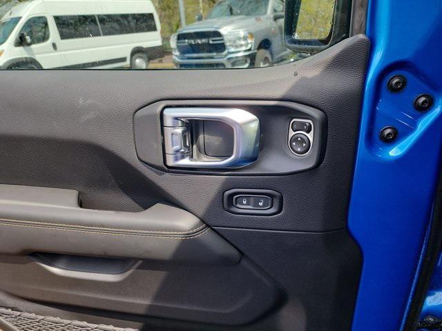 Photo of 2025 Hydro Blue Pearlcoat Jeep Gladiator