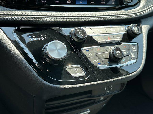 Photo of 2026 Pxj Chrysler Pacifica