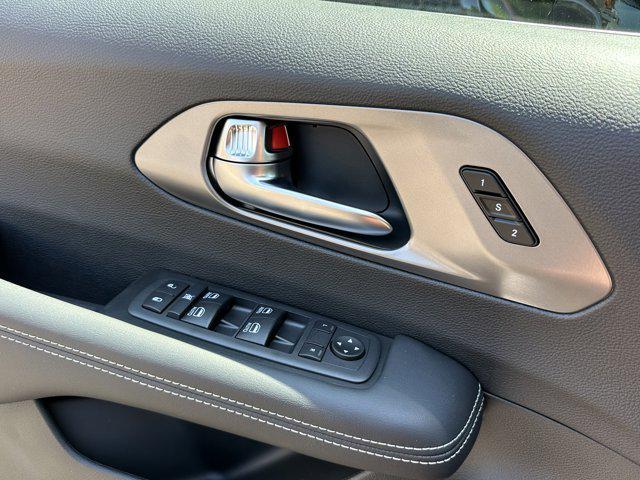 Photo of 2026 Pxj Chrysler Pacifica