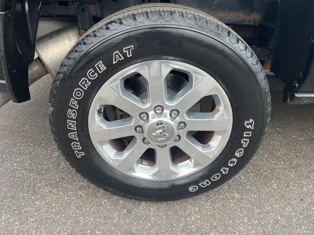 Photo of 2019 Diamond Black Crystal Pearlcoat RAM 2500