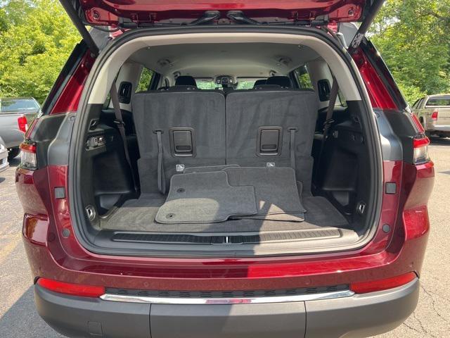 Photo of 2023 Velvet Red Pearlcoat Jeep Grand Cherokee L