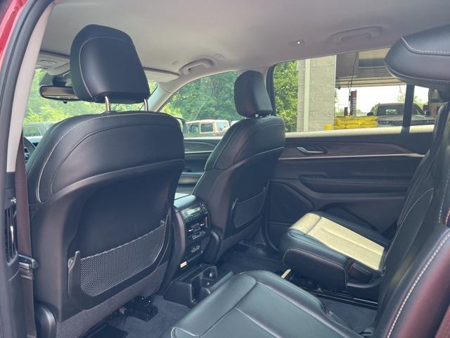 Photo of 2023 Velvet Red Pearlcoat Jeep Grand Cherokee L