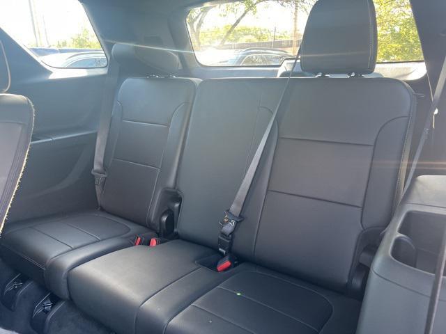 Photo of 2023 Mosaic Black Metallic Chevrolet Traverse