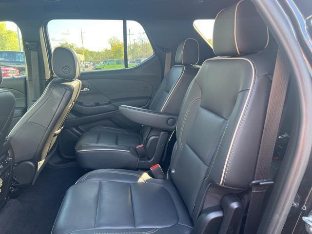 Photo of 2023 Mosaic Black Metallic Chevrolet Traverse