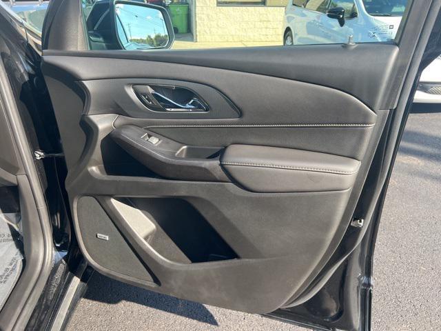 Photo of 2023 Mosaic Black Metallic Chevrolet Traverse