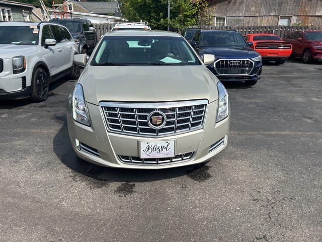 Photo of 2013 Silver Coast Metallic Cadillac XTS