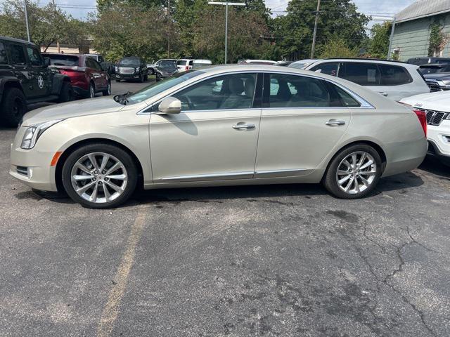 Photo of 2013 Silver Coast Metallic Cadillac XTS