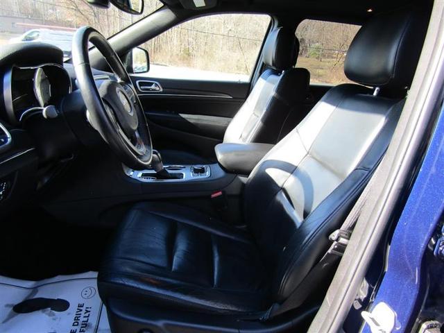 Photo of 2018 True Blue Pearlcoat Jeep Grand Cherokee
