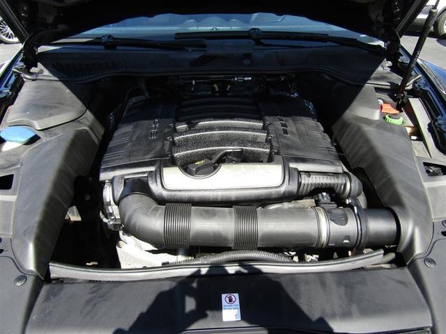 Photo of 2014 Black Porsche Cayenne