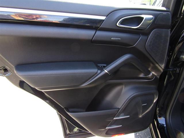 Photo of 2014 Black Porsche Cayenne