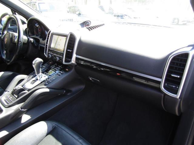 Photo of 2014 Black Porsche Cayenne