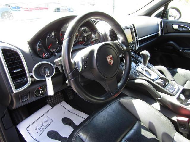 Photo of 2014 Black Porsche Cayenne