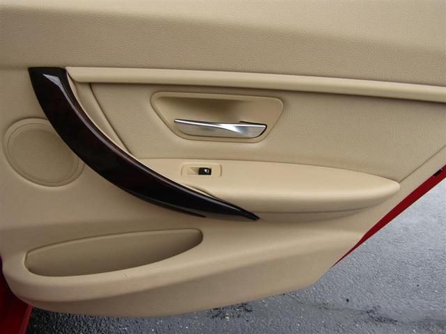 Photo of 2014 Melbourne Red Metallic BMW 328