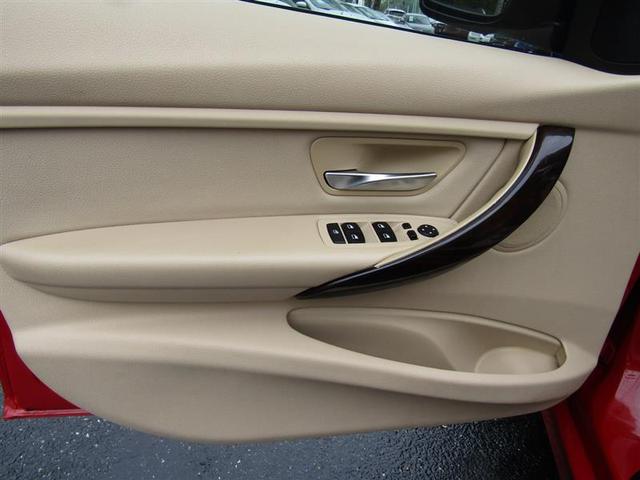 Photo of 2014 Melbourne Red Metallic BMW 328
