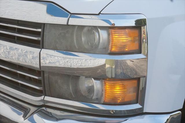 Photo of 2015 Summit White Chevrolet Silverado 3500