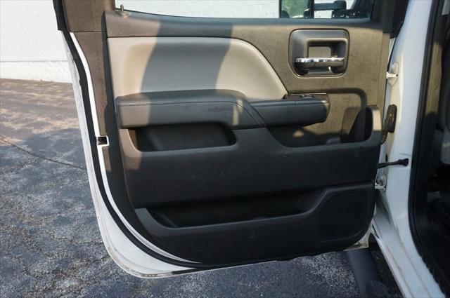 Photo of 2015 Summit White Chevrolet Silverado 3500