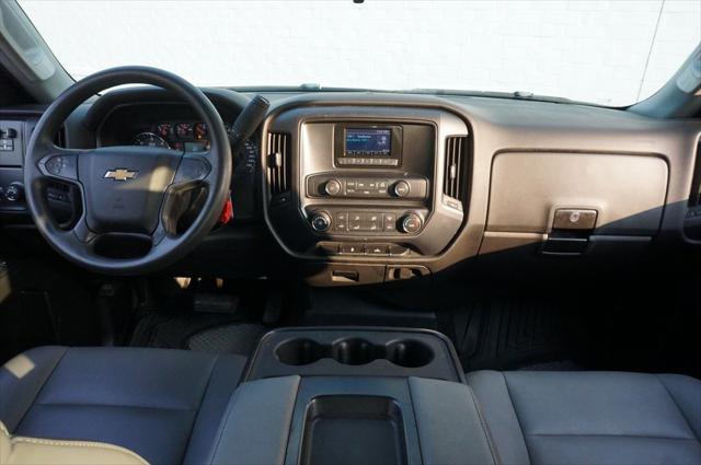 Photo of 2015 Summit White Chevrolet Silverado 3500