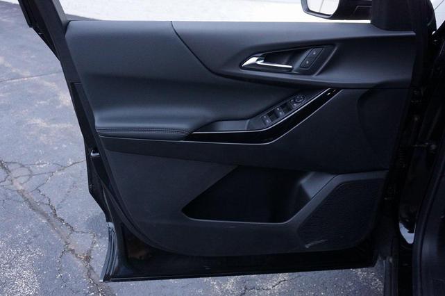 Photo of 2025 Mosaic Black Metallic Chevrolet Equinox