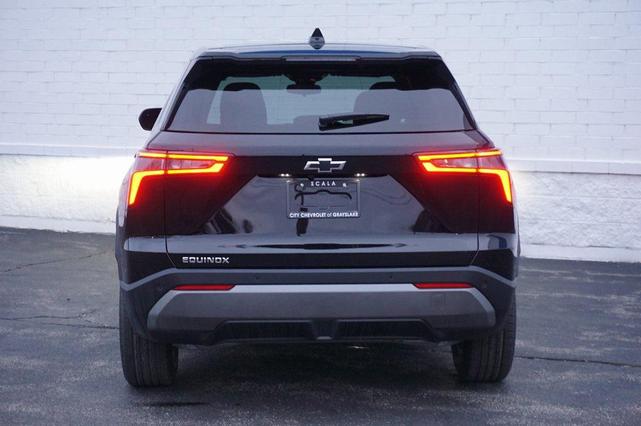 Photo of 2025 Mosaic Black Metallic Chevrolet Equinox
