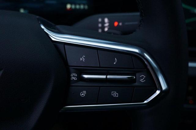 Photo of 2025 Mosaic Black Metallic Chevrolet Equinox