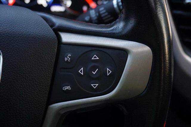 Photo of 2020 White Frost Tricoat GMC Acadia