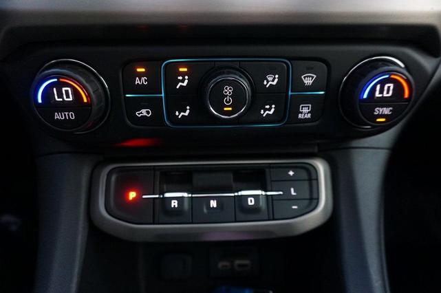 Photo of 2020 White Frost Tricoat GMC Acadia