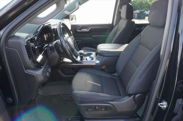 Photo of 2023 Black Chevrolet Silverado 1500