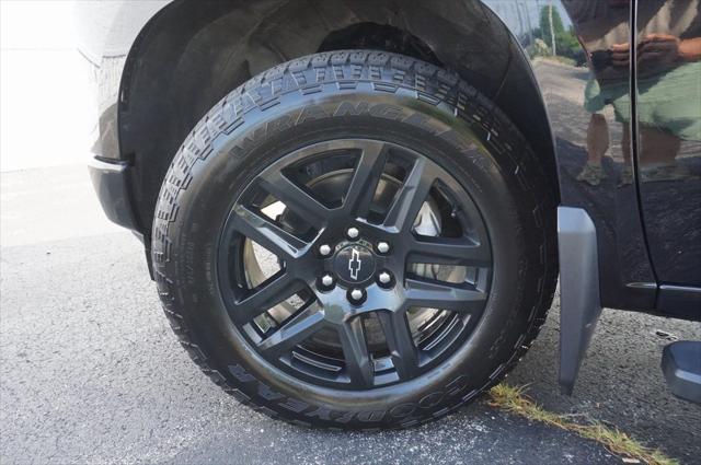 Photo of 2023 Black Chevrolet Silverado 1500