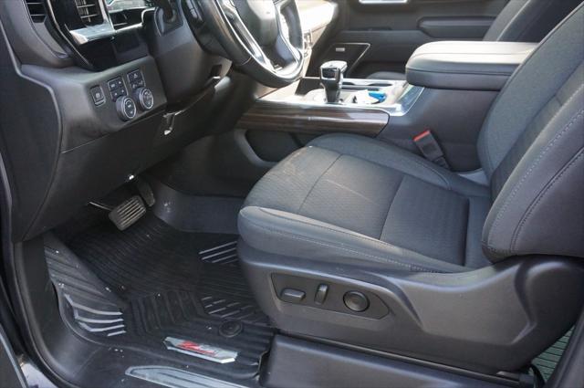 Photo of 2023 Black Chevrolet Silverado 1500