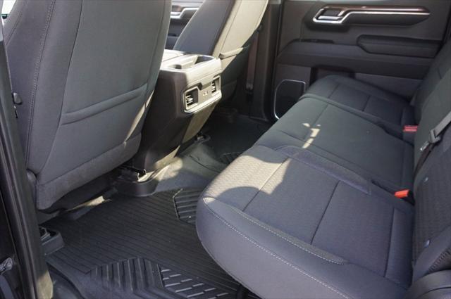 Photo of 2023 Black Chevrolet Silverado 1500