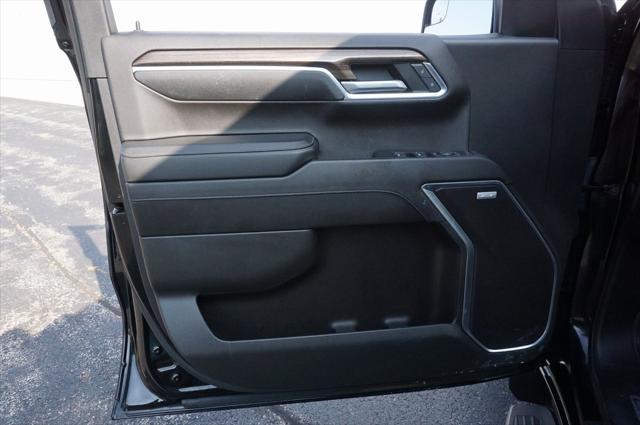 Photo of 2023 Black Chevrolet Silverado 1500