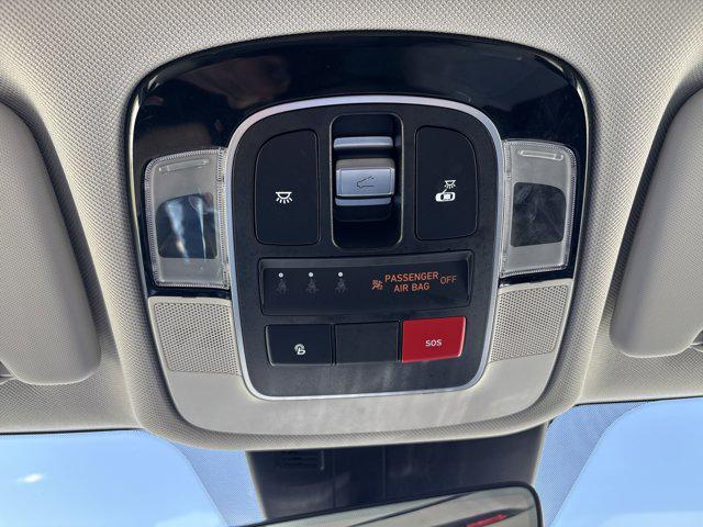 Photo of 2024 Shimmering Silver Hyundai TUCSON Plug-In Hybrid