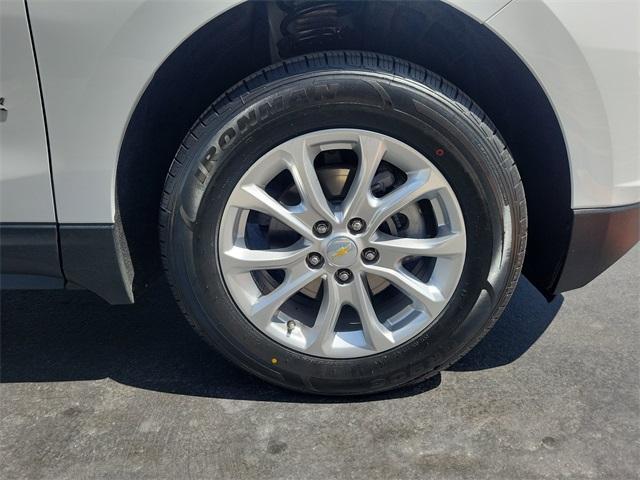 Photo of 2020 Summit White Chevrolet Equinox