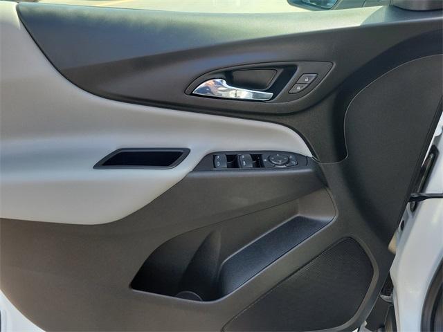 Photo of 2020 Summit White Chevrolet Equinox