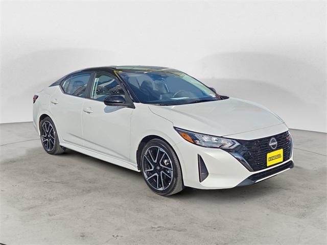 Photo of 2024 White Nissan Sentra