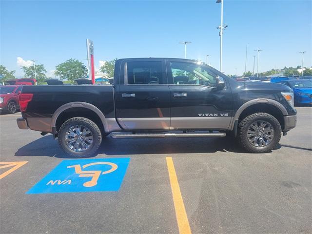 Photo of 2018 Magnetic Black Nissan Titan