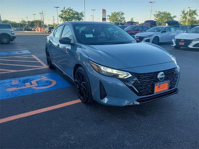 Photo of 2025 2t Gry Blk Roof Nissan Sentra