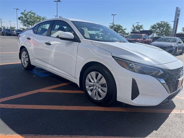 Photo of 2025 Cloud White Nissan Sentra