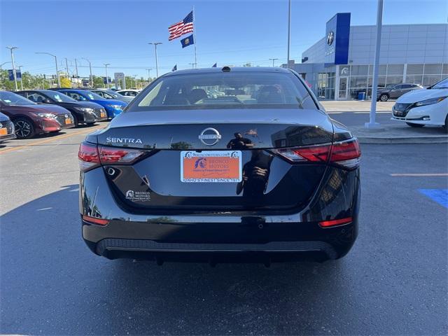 Photo of 2025 Black Nissan Sentra