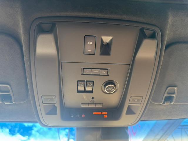Photo of 2017 Brown Cadillac Escalade