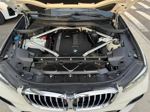 Photo of 2019 White BMW X5