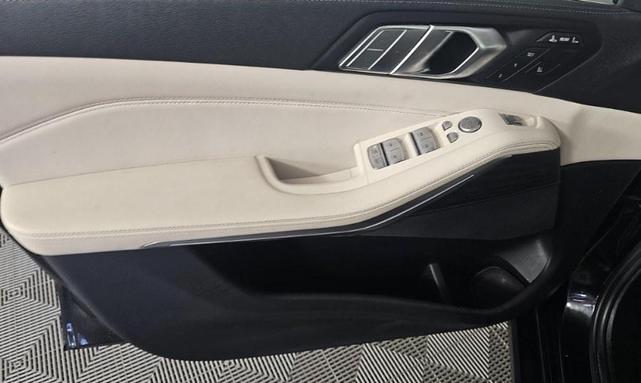 Photo of 2022 Black BMW X7