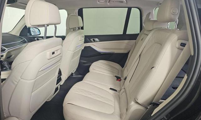 Photo of 2022 Black BMW X7