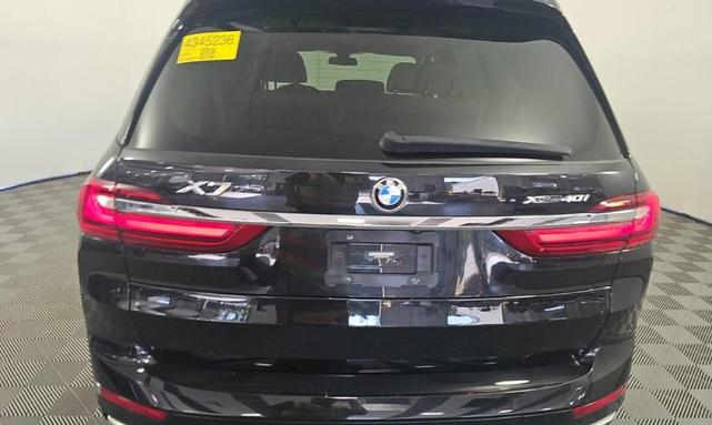 Photo of 2022 Black BMW X7