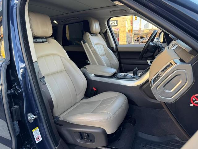 Photo of 2019 Loire Blue Land Rover Range Rover Sport