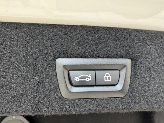 Photo of 2022 White BMW 740