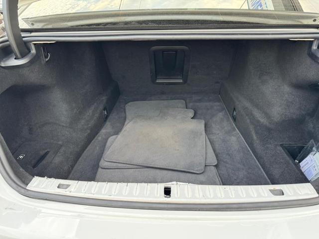 Photo of 2022 White BMW 740